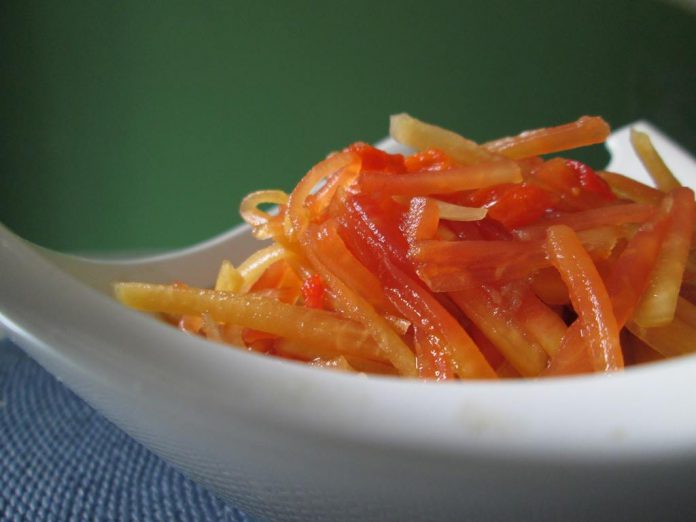 Asinan Pepaya by Nina Yusab