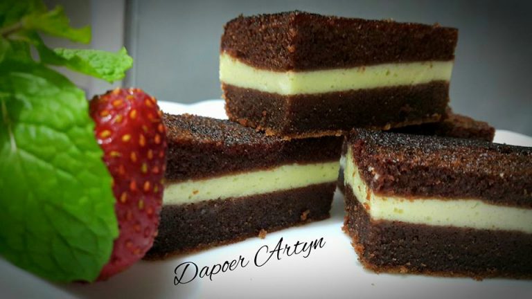 Cake Kukus Lapis Cream Cheese by  Ainie Dihati Adji