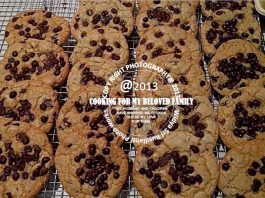 Chocolate Chips Cookies by Vimalakirt Rusdianti