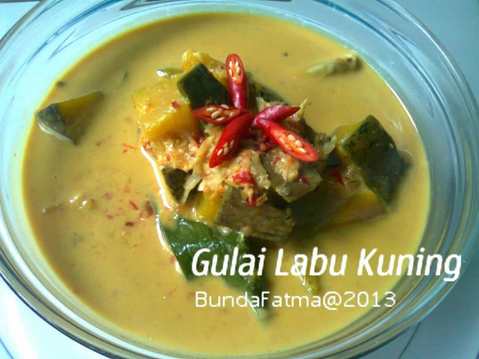 Gulai Labu Kuning by Fatma Wati Hamid