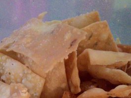 Kerupuk Pangsit by Fitri Aprilianti