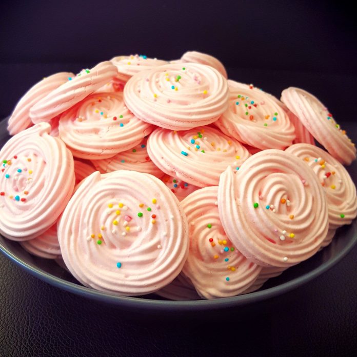 Meringue Cookies by Chietranie Marianne Meringue Cookies