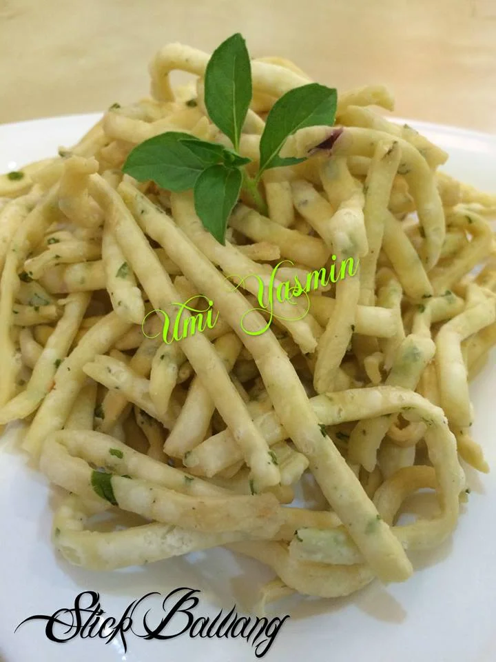 Stick / Kripik Bawang by Fah Umi Yasmin