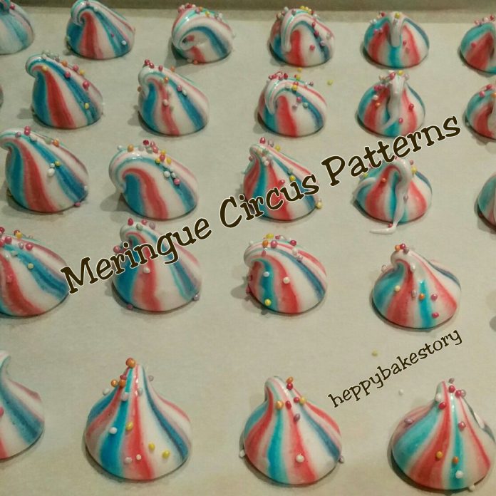 Strawberry Meringue with Circus Patterns by Happy Kusuma Eller 1 ada putih telur gak kepakai dari bikin topping Mexican Buns a.ka. Roti Boy 1