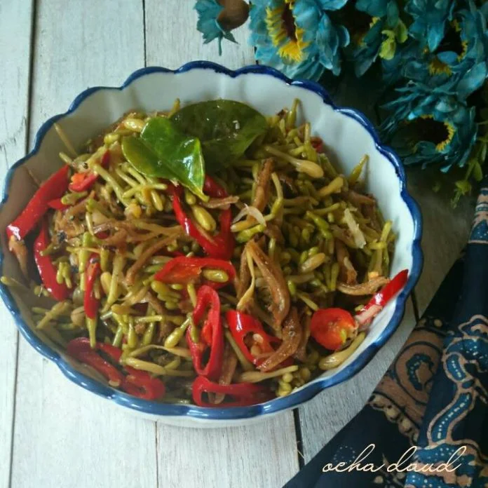 Tumis Bunga Pepaya by Roza Rianita Nursetia Tumis Bunga Pepaya by Roza Rianita Nursetia