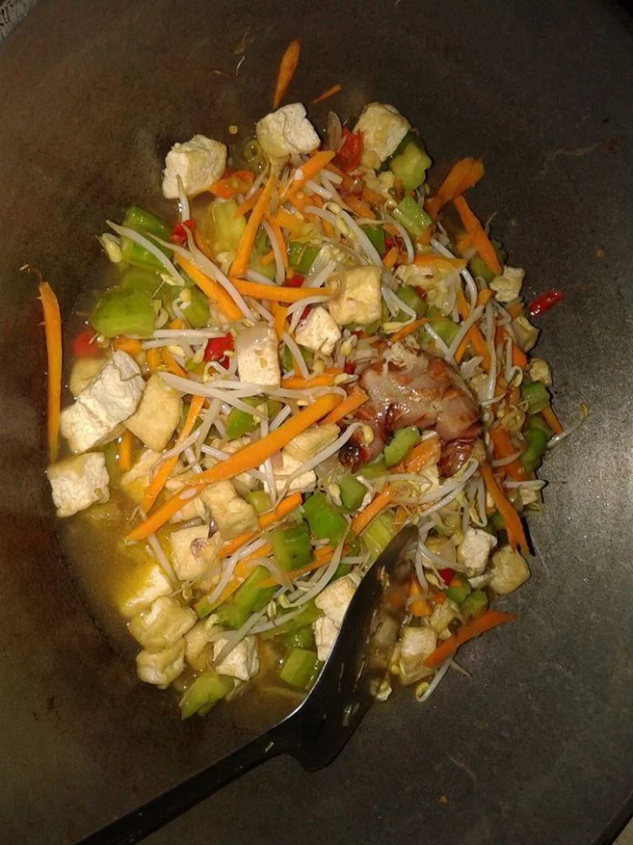 Tumis Pare Apalah-apalah by Abe Cockho