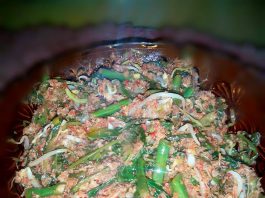 Urap sayuran by Qiqi Vitha Sari