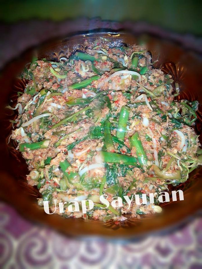 Urap sayuran by Qiqi Vitha Sari Urap sayuran by Qiqi Vitha Sari