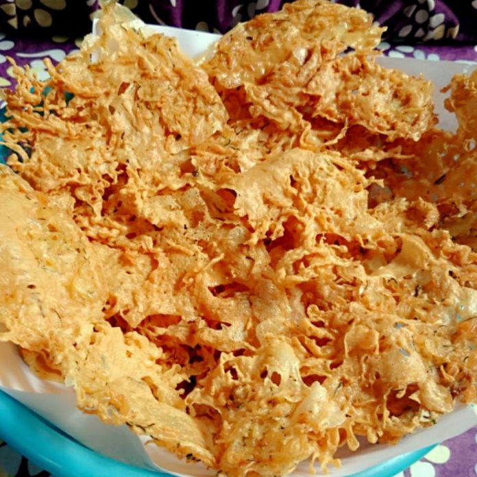 Rempeyek Rebon by Anggun Ningrum