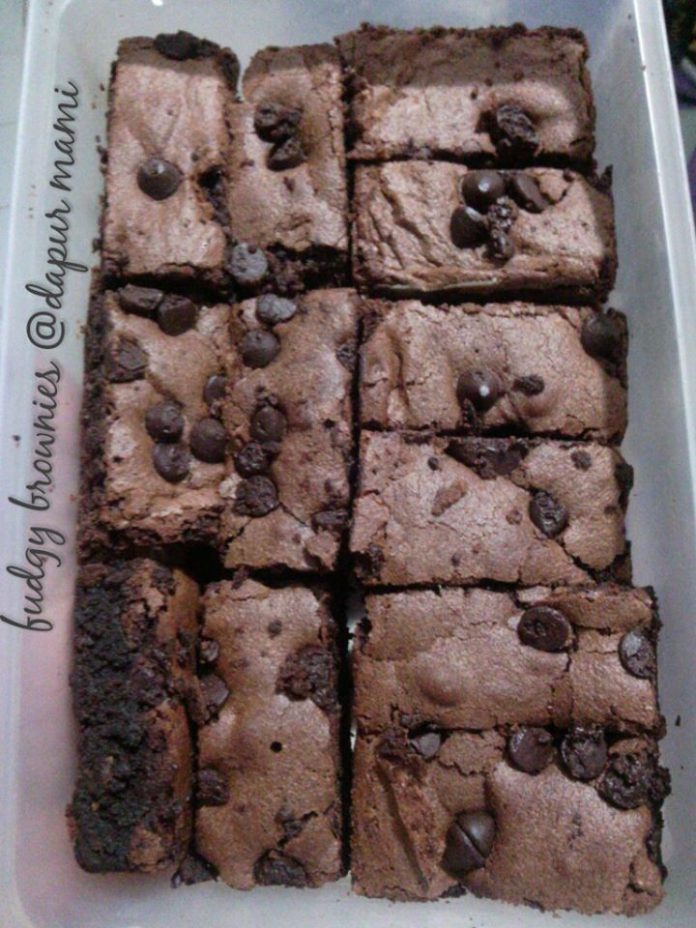 Fudgy Brownies by Kaori Michiru Richardson