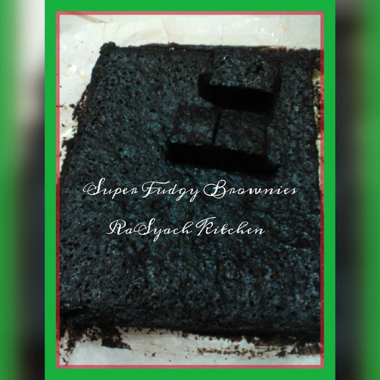 Super Fudgy Brownies by Bunda RaSyach