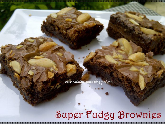 Super Fudgy Brownies by Dapoer HaHa