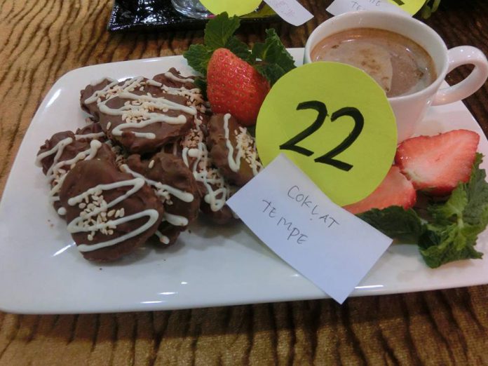 Coklat Tempe by Wana Sulistyo Coklat Tempe by Wana Sulistyo