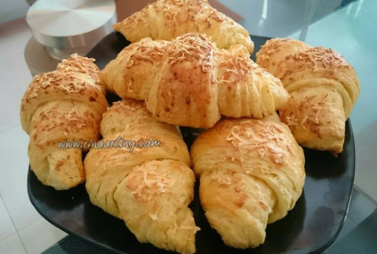 Danish Pastry Dough by Rina Arliny