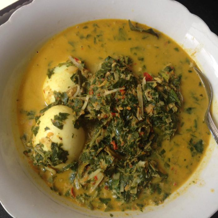 Gulai Telur Daun Ubi (singkong) Tumbuk by Ulfa Darajatun A'iliyin