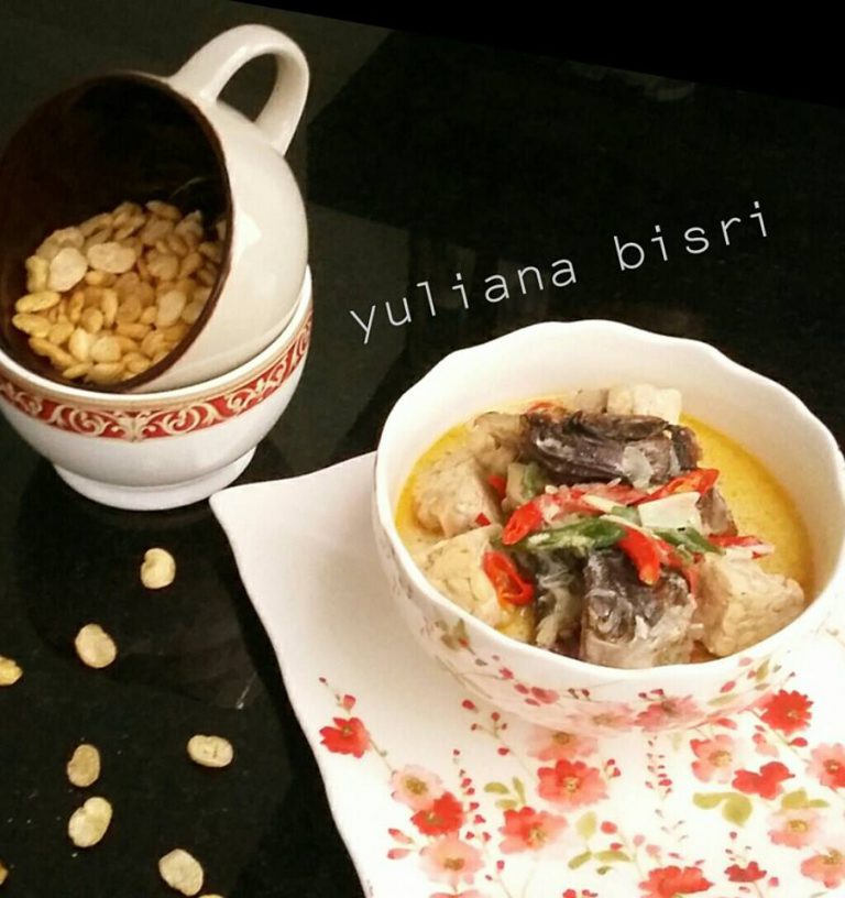 Mangut Iwak Pe by Yuliana Bisri