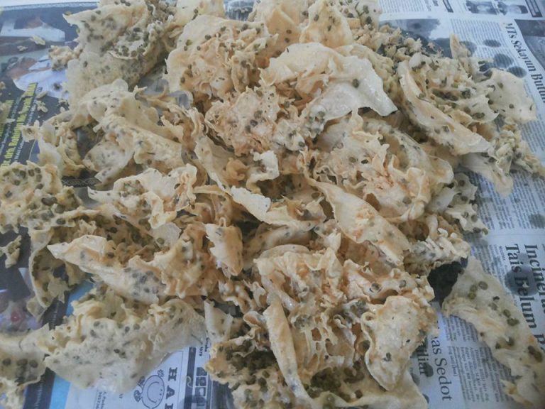 Peyek Kacang Hijau (Tumpi ) by Uut Tri Utaminingsih