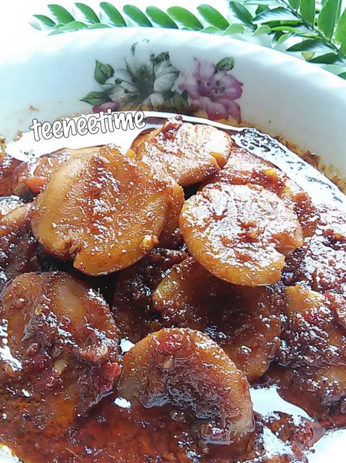 Rendang jengkol by Teenee Ayangna Didie Rendang jengkol by Teenee Ayangna Didie