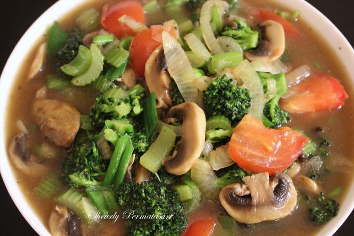 Tumis Brokoli dan Jamur by Shearly Permatasari