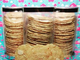 Almond Cookies by Petrisia Sabattani