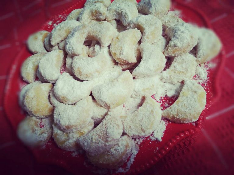 Putri Salju by Tamie Ledagama