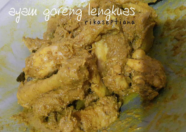 Ayam Goreng Lengkuas by Rika Septiana