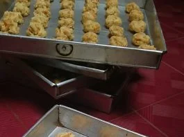 Cornflake Cheese Cookies by Yusi Rahmaniar