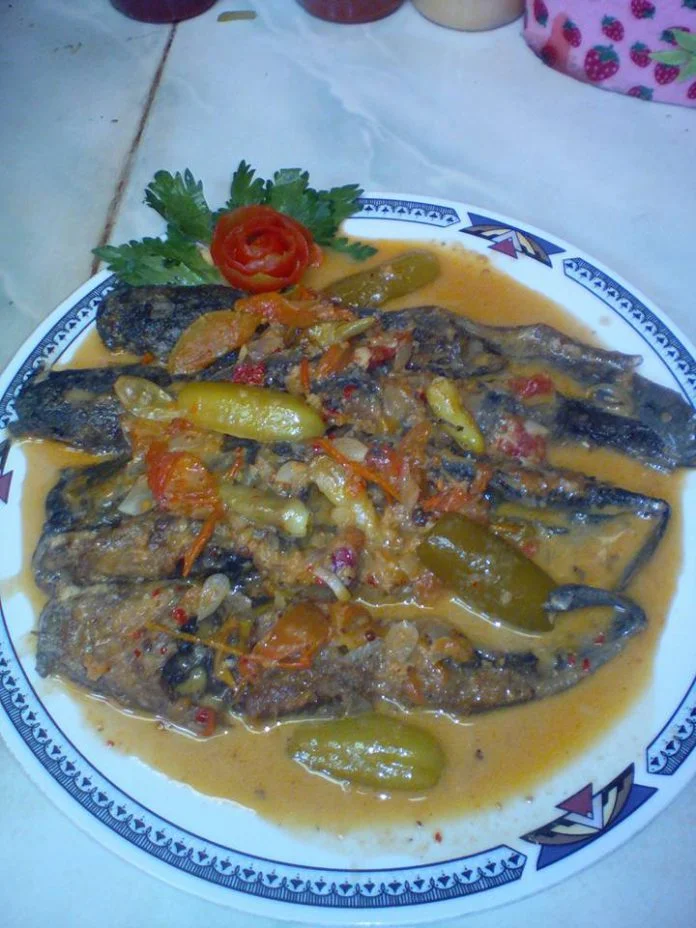 Garang Asem Lele by Liesa Aconk