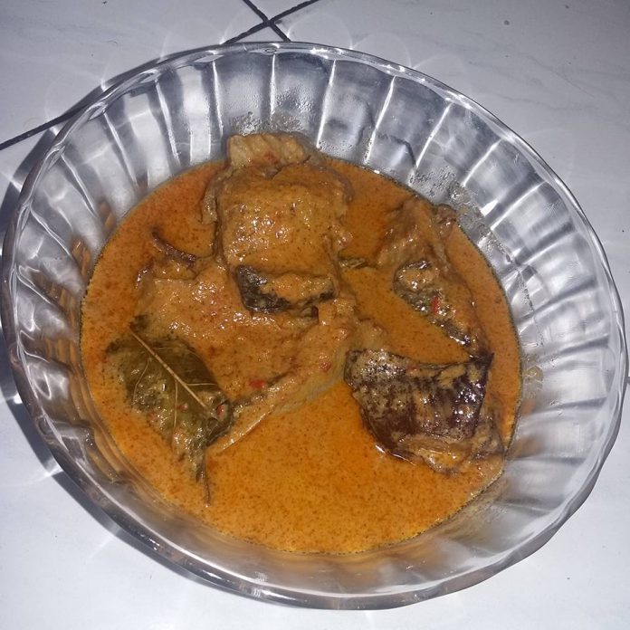 Ikan Pari Asap Kuah Santan by Mayang Awaliyah Ikan Pari Asap Kuah Santan by Mayang Awaliyah