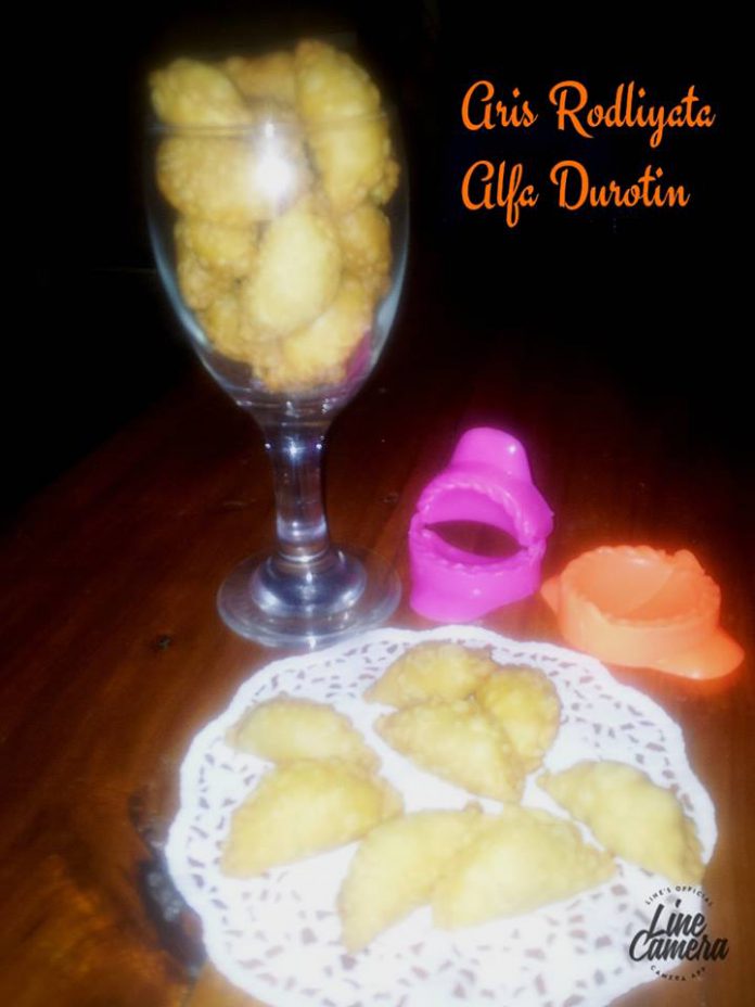 Pastel Isi Abon by Aris Rodliyata Alfa Durotin