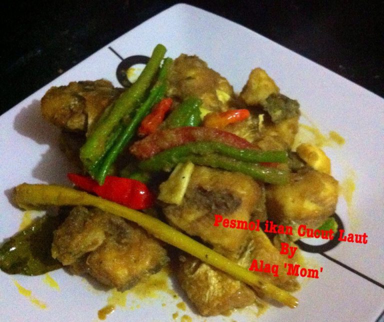 Pesmol Ikan Cucut Laut by Renie Suwarna