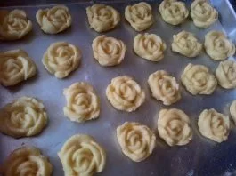 Sagu Keju Mawar by Tita Rostita