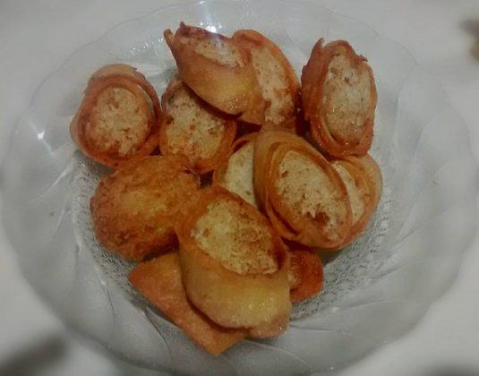 Egg Chicken Roll ala "Hoka-hoka Bento" by Wiwi Nanda