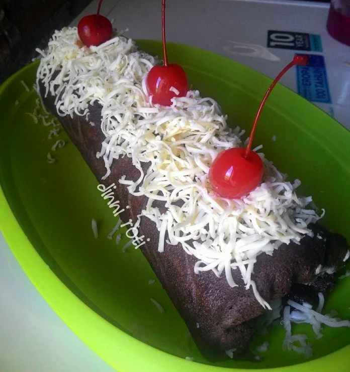 Bolu Gulung Coklat Putih Telur by Dinni Roti Semarang