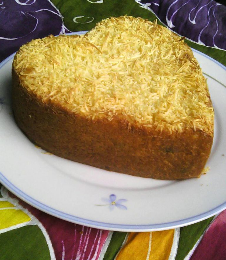 Bolu Tape Chocochip Keju by Nurfitria Ardiani