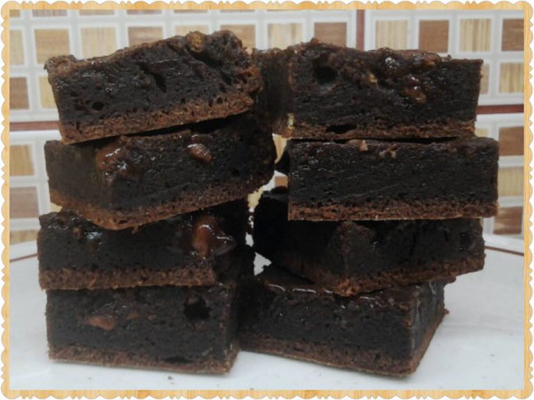 Brownies Coklat Kopi Permen Karamel by Alma Raja