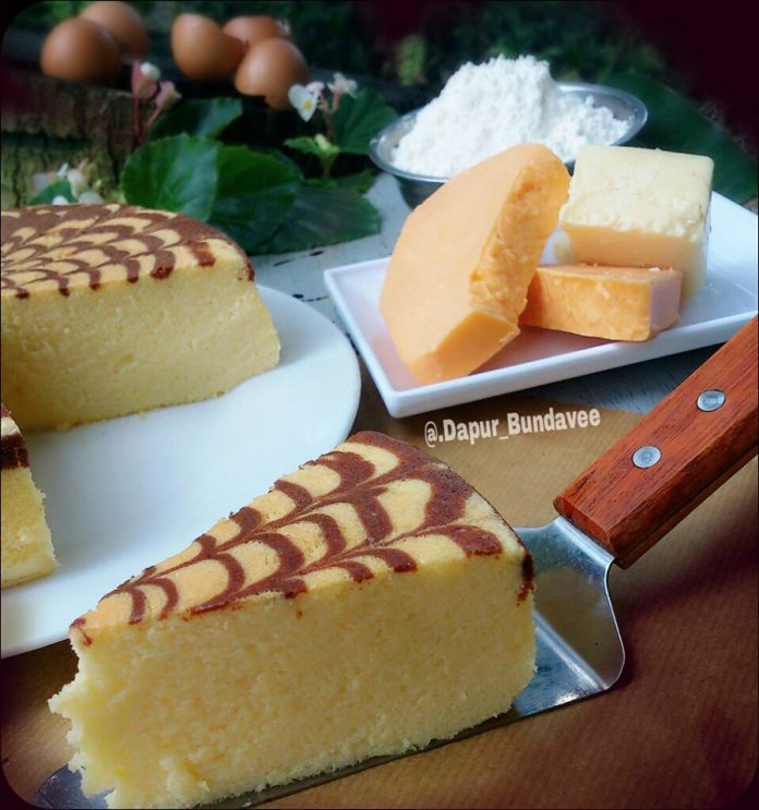 Durian Cheddar Cheesecake by Bunda Vee Durian Cheddar Cheesecake by Bunda Vee