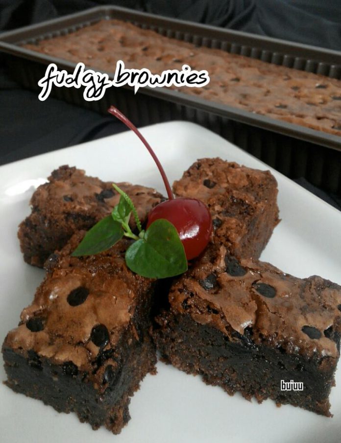 Fudgy Brownies Ala Bu’uu by Dian Pravitasari Fudgy Brownies Ala Bu’uu by Dian Pravitasari