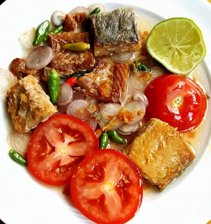 Ikan Kering Cacap Asam by Doni Kusumah Ikan Kering Cacap Asam by Doni Kusumah