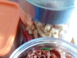 Kembang Goyang Coklat by Khadijah Ummu Musyari