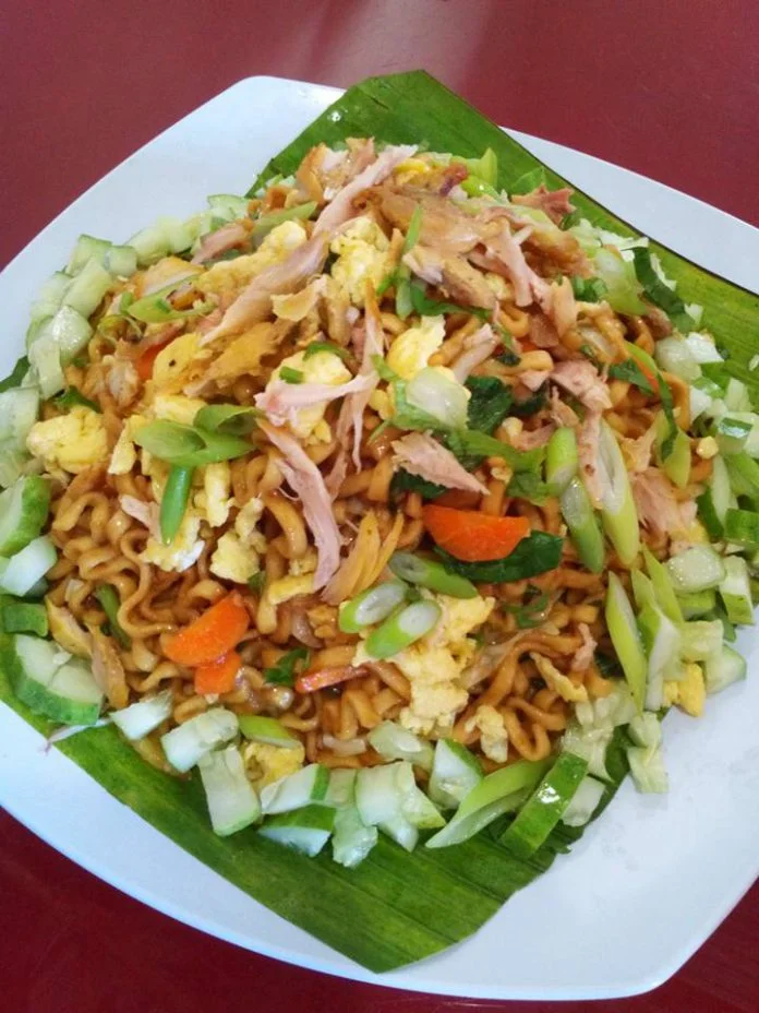 Mie Goreng Nyemek Pedas by Lily Maskoer Mie Goreng Nyemek Pedas by Lily Maskoer
