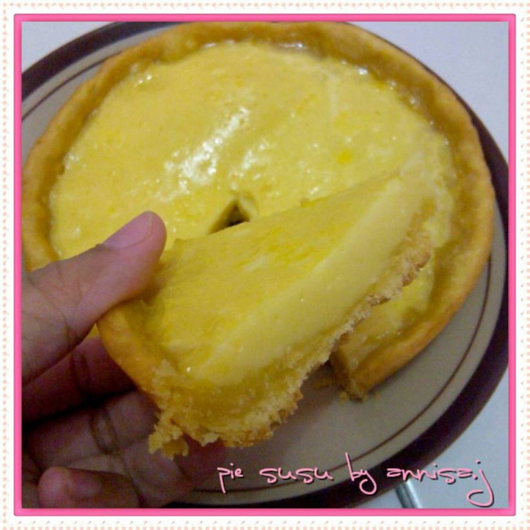 Pie Susu by Anisa J