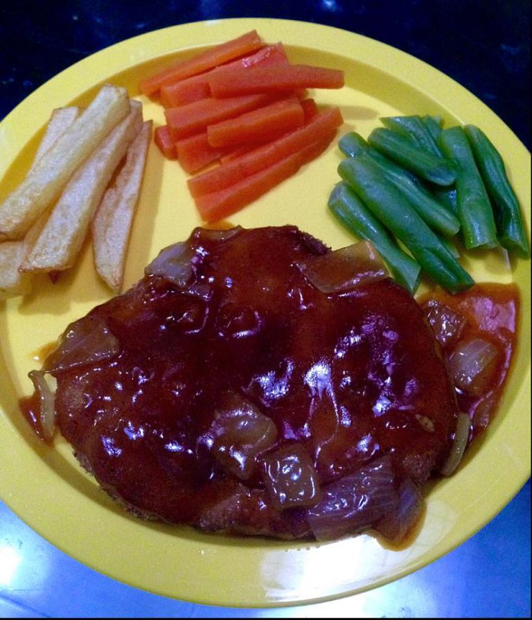 Steak Tempe by Hilda Gaudensia Balanda