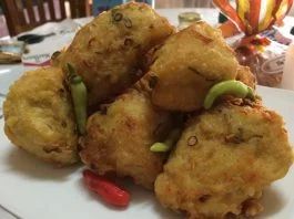 Tahu Brontak by Ventia Santoso