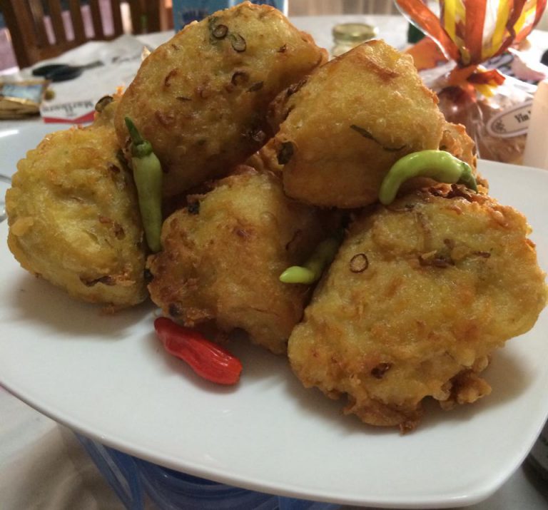 Tahu Brontak by Ventia Santoso