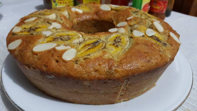 Bolu Pisang Farah Quinn by Tri Atmaningsih T Suwita