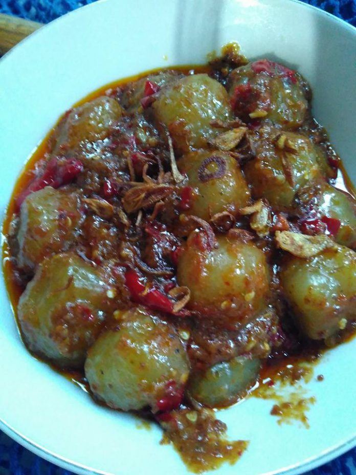 Cilok Aci by Ellin Sri Rezeqi Cilok Aci by Ellin Sri Rezeqi
