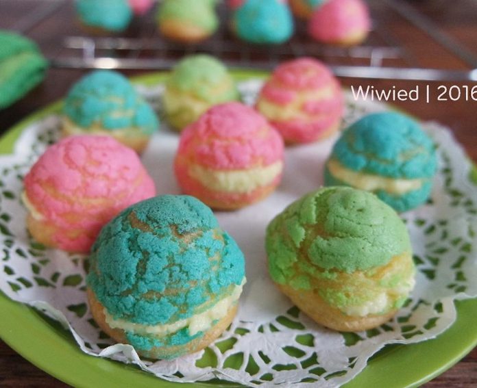 Colourfull Tigerskin Choux by Ayoe Widya Colourfull Tigerskin Choux by Ayoe Widya
