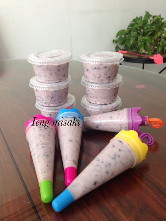 Ice Cream Ketan Hitam by Ieng Misaki Ice Cream Ketan Hitam by Ieng Misaki