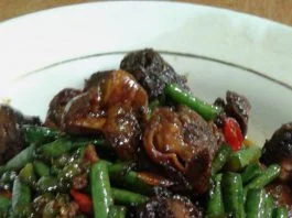 Oseng Kacang Panjang Hati Ampela by Keira Eve Hutagaol